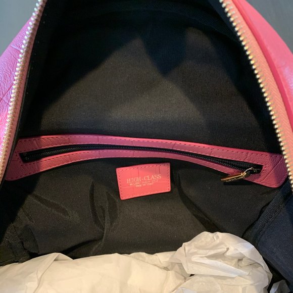 High Class Backpack - Picture 5 of 7